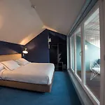 Apartamentos The Arc Carrís